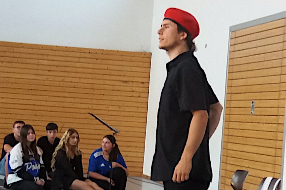 Szenenbild von Adrian Algasinger